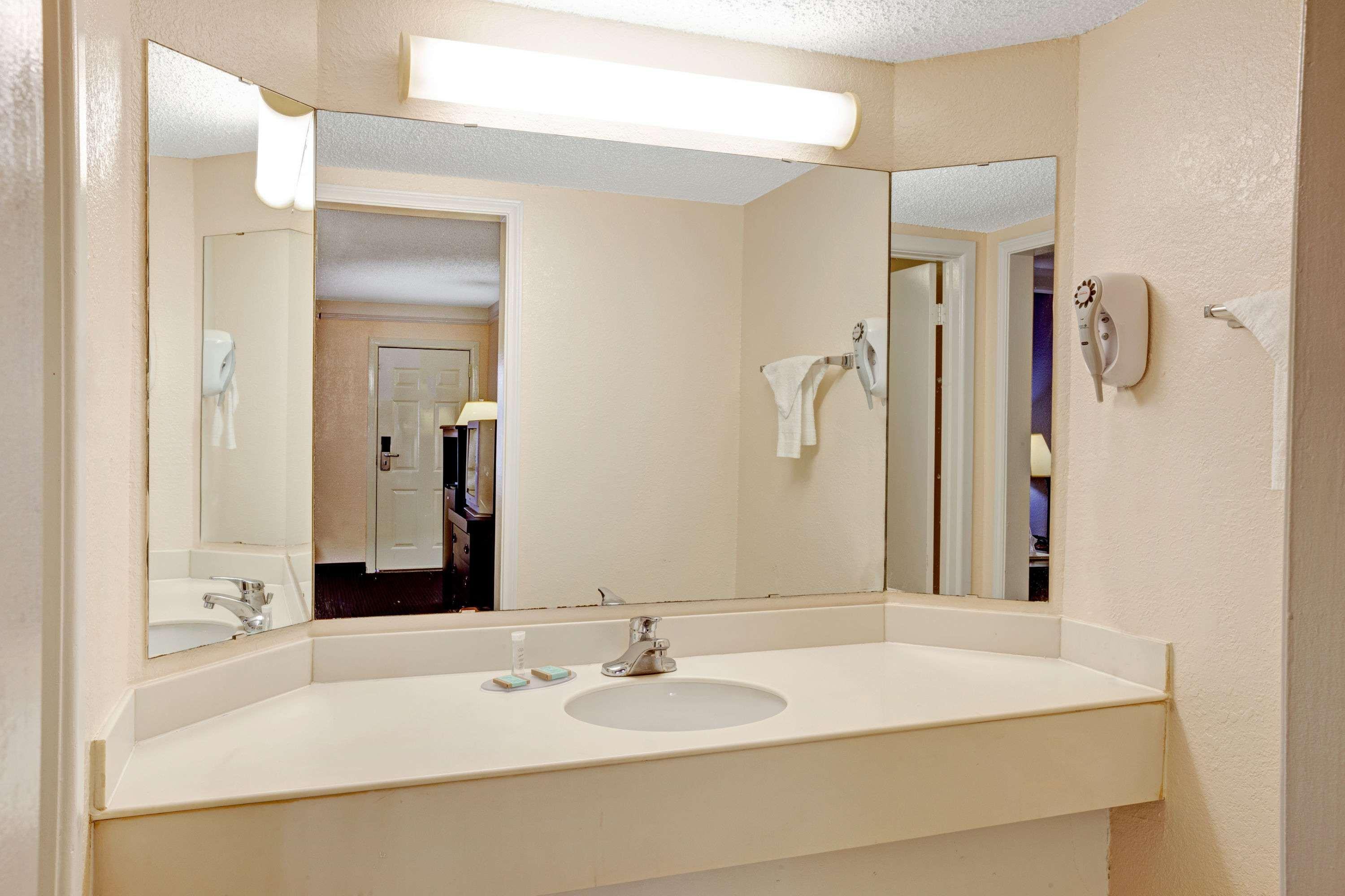 Travelodge By Wyndham North Richland Hills/Dallas/Ft Worth Exterior foto