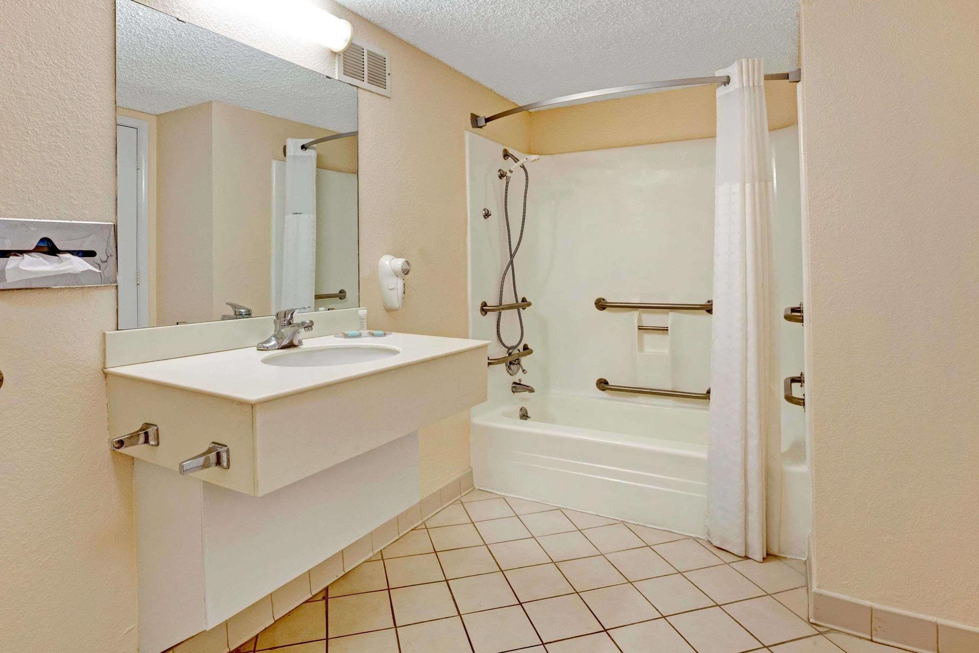 Travelodge By Wyndham North Richland Hills/Dallas/Ft Worth Exterior foto